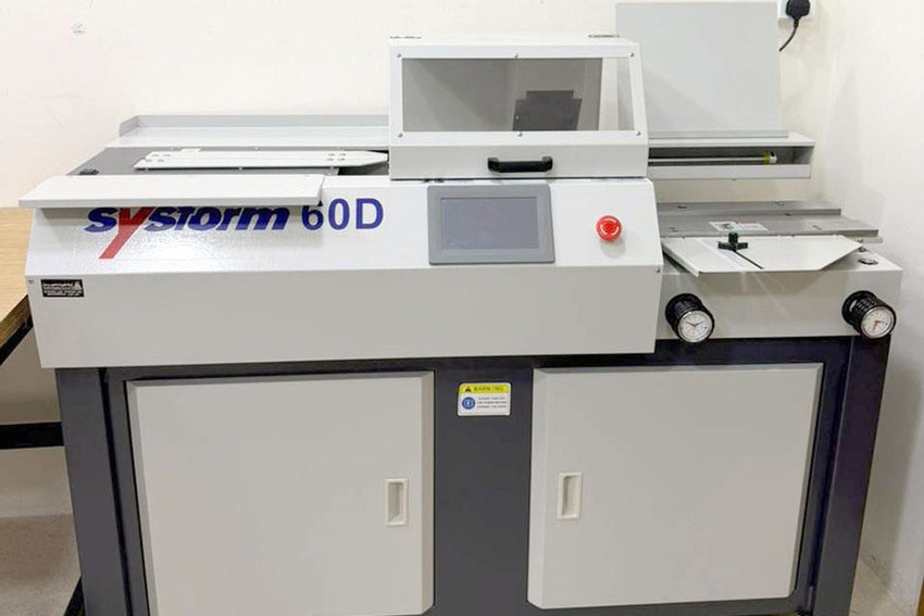 قسم تجليد متكامل